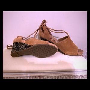 Sleek everyday brown suede wedges